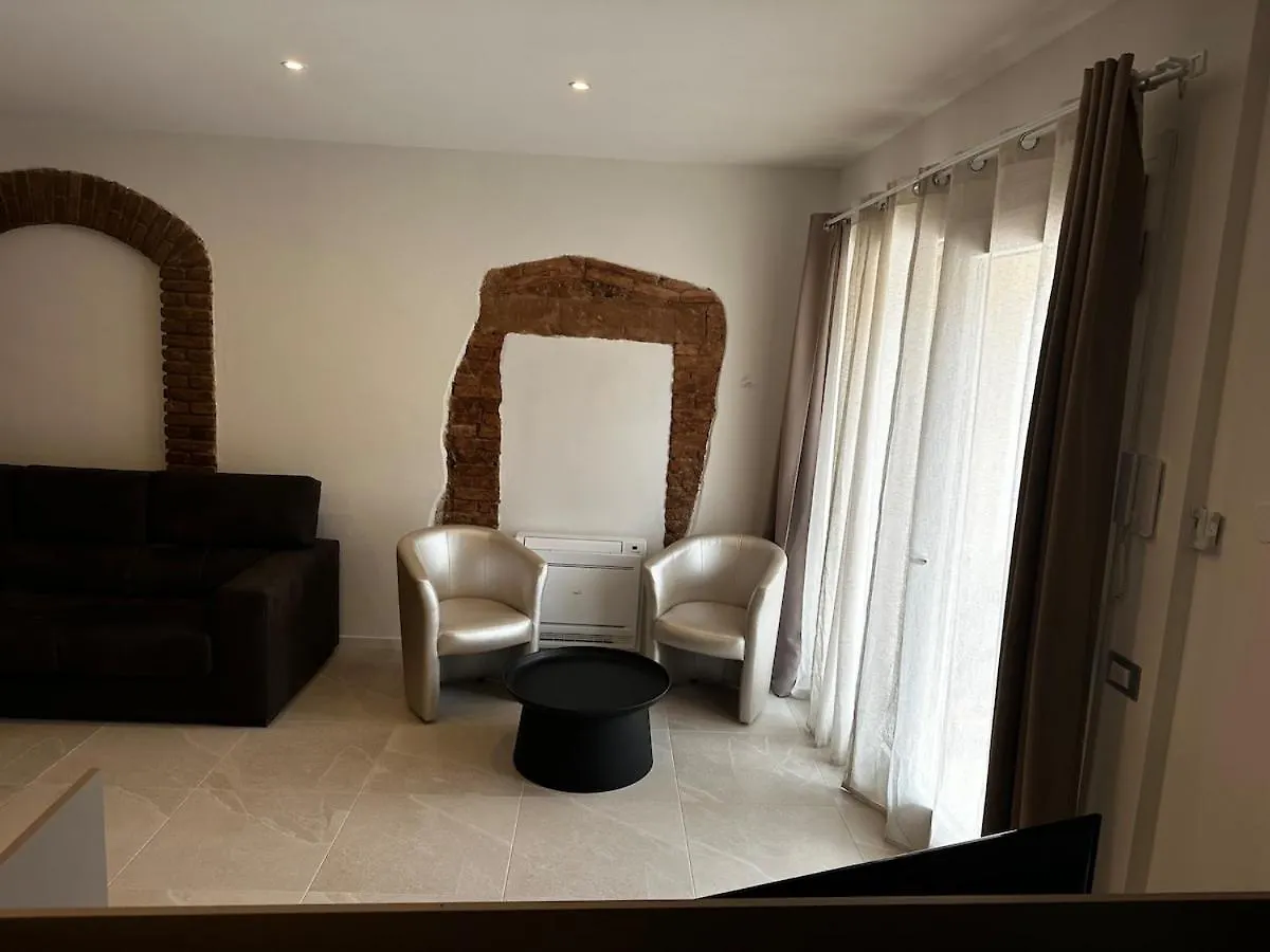 Timetofreedom Relax And Suite Apartment 佩斯基耶拉德加达